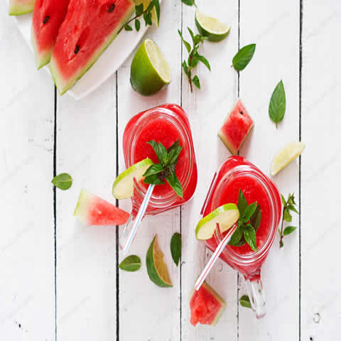 Fresh watermelon smoothies with lime and mint