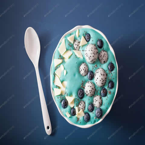 healthy blue spirulina smoothie bowl